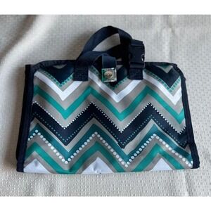 Thirty One Uptown Travel Bag Chevon Pattern